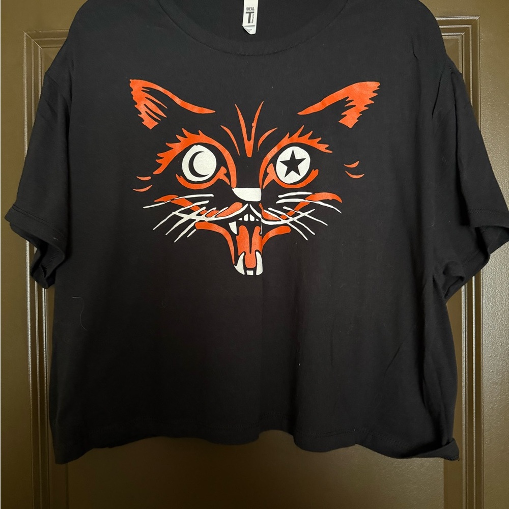 Black Cropped T-Shirt with Orange Cat Graphic size 3XL NWOT